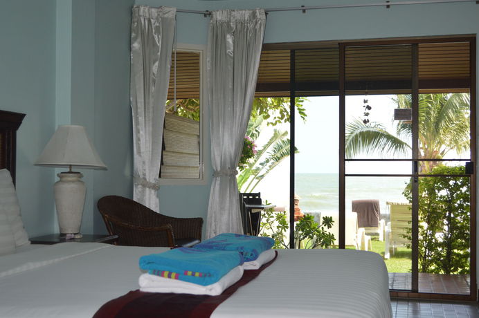 Imagen de la piscina del Hotel Sea Memories White Sand Beach. Foto 15