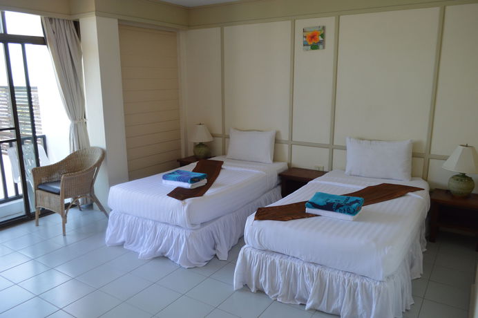 Imagen de la piscina del Hotel Sea Memories White Sand Beach. Foto 16
