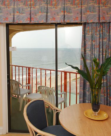 Imagen de la habitación del Hotel Sea Mist Oceanfront Resort. Foto 2
