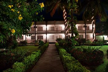 Imagen del bar/restaurante del Hotel Sea Mist Resort, Candolim. Foto 10