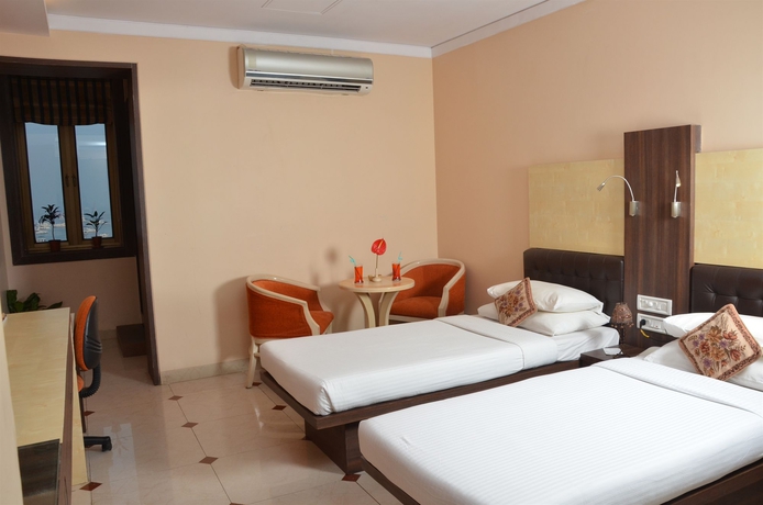 Imagen de la habitación del Hotel Sea Palace. Foto 4