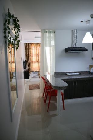 Imagen de la habitación del Hotel Sea Pearl Manila Suites. Foto 6