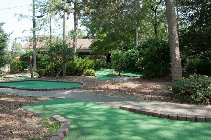 Imagen general del Hotel Sea Pines Rv Resort And Campground. Foto 9