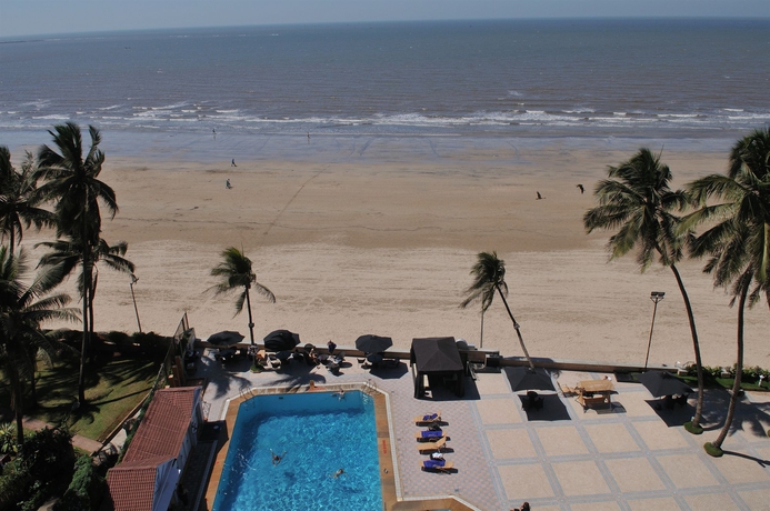 Imagen de los exteriores del Hotel Sea Princess. Foto 8