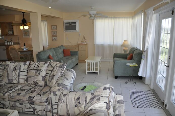 Imagen de la habitación del Hotel Sea Scape Oceanfront Motel. Foto 19
