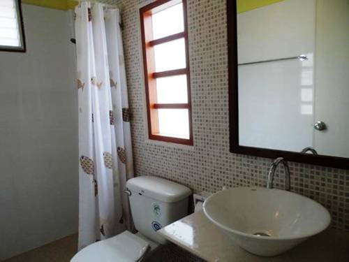 Imagen de la habitación del Hotel Sea Scene Resort. Foto 5
