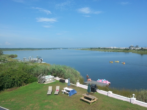 Imagen de los exteriores del Hotel Sea Shell Motel, Westerly. Foto 13