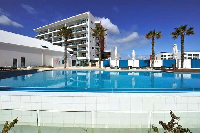 Imagen de la piscina del Hotel Sea Side 112. Foto 17