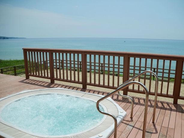 Imagen de la piscina del Hotel Sea Side Villa Bokkai. Foto 12