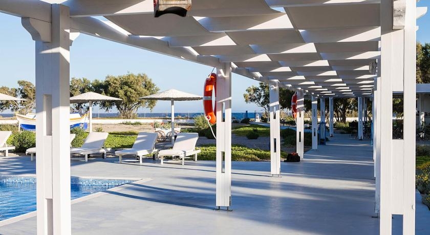 Imagen de la piscina del Hotel Sea Sound - White Katikies. Foto 8