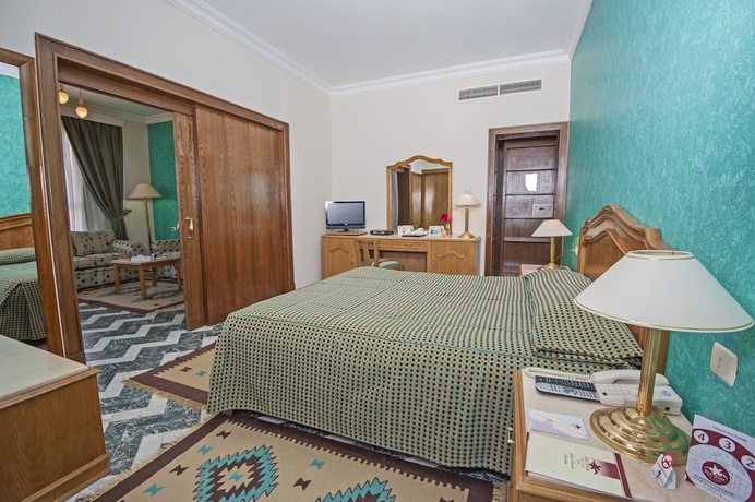 Imagen de la habitación del Hotel Sea Star Beau Rivage. Foto 5