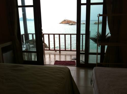 Imagen de la habitación del Hotel Sea Sunset Resort. Foto 5