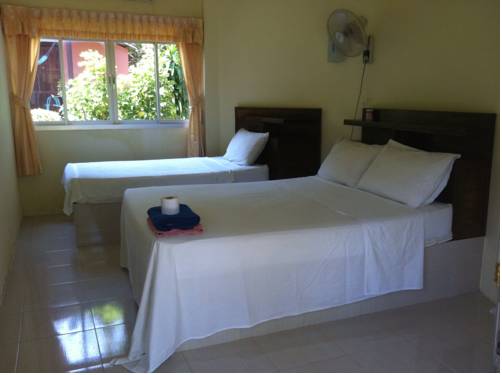 Imagen de la habitación del Hotel Sea Sunset Resort. Foto 11