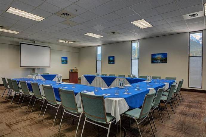 Imagen de los interiores del Hotel Sea To Sky And Conference Centre, Squamish. Foto 15