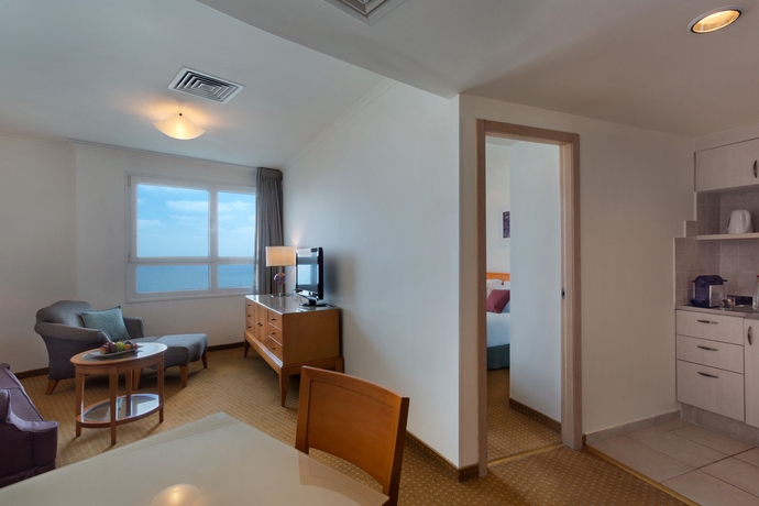 Imagen de la habitación del Hotel Sea Tower by Isrotel Design. Foto 2