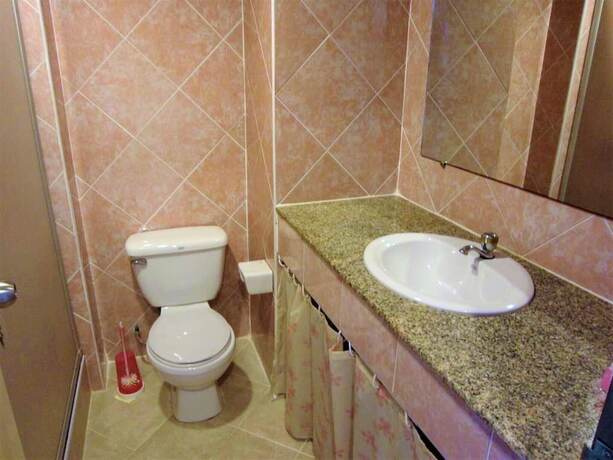 Imagen general del Hotel Sea View 1 Bed Apartment. Foto 16