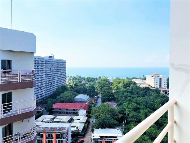 Imagen general del Hotel Sea View Apartment Rimhad Condominium Pattaya. Foto 11
