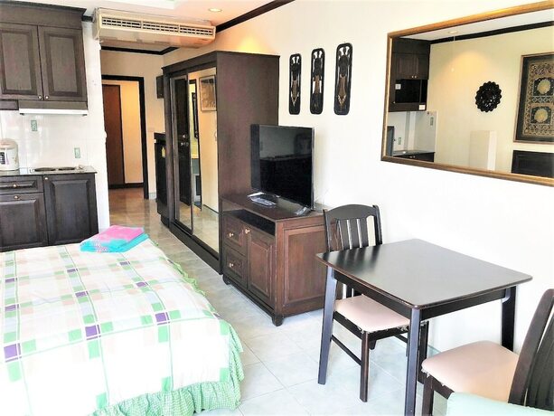 Imagen general del Hotel Sea View Apartment Rimhad Condominium Pattaya. Foto 13