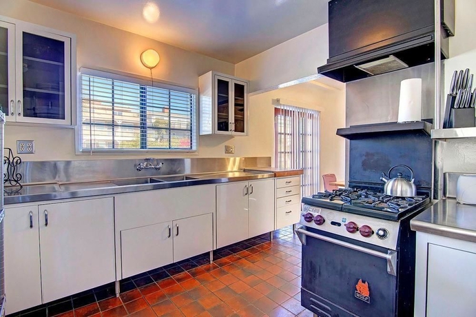 Imagen de la habitación del Hotel Sea View Inn At The Beach. Foto 2