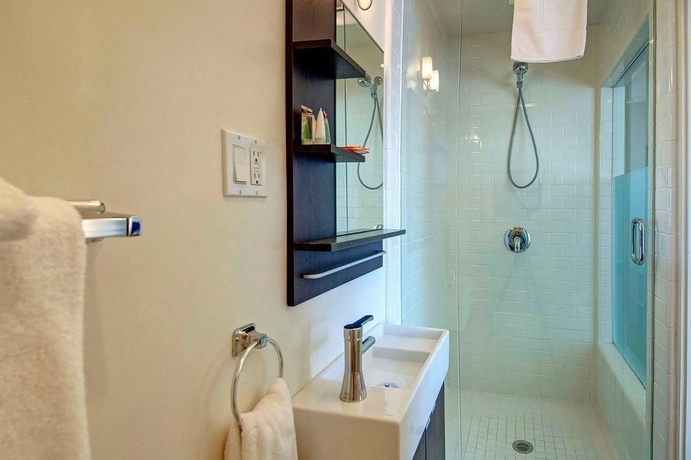 Imagen de la habitación del Hotel Sea View Inn At The Beach. Foto 12