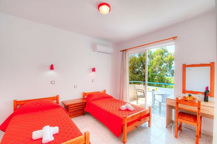Imagen general del Hotel Sea View Studios. Foto 12