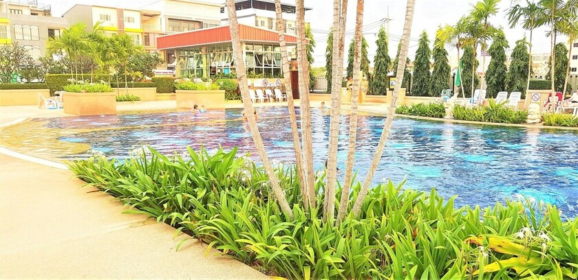 Imagen general del Hotel Sea Views At Jomtien Beach. Foto 14