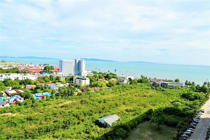 Imagen de los exteriores del Hotel Sea Views At Jomtien Beach. Foto 21