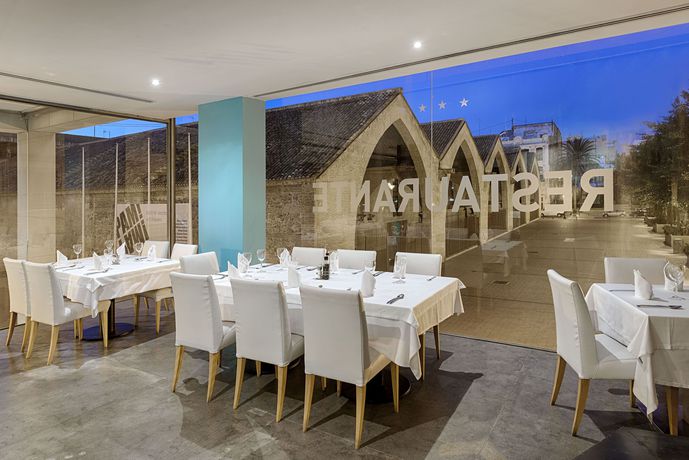 Imagen del bar/restaurante del Hotel Sea You Port Valencia. Foto 5