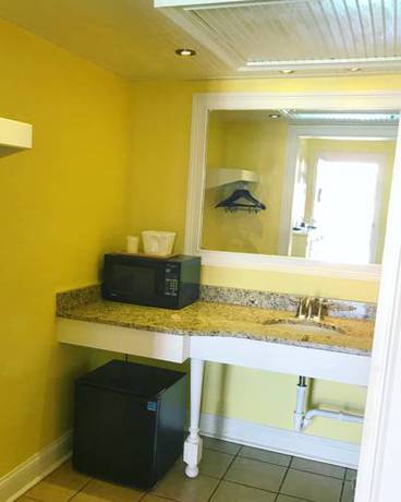 Imagen de la habitación del Hotel Sea and Breeze and Condo. Foto 8