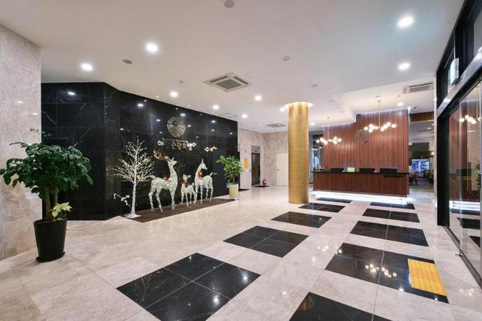 Imagen de los interiores del Hotel Sea and Moon Tourist. Foto 7