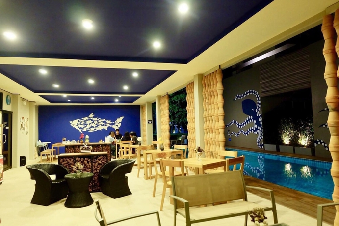 Imagen del bar/restaurante del Hotel Sea and Sea Villa Resort Sangaroon. Foto 2