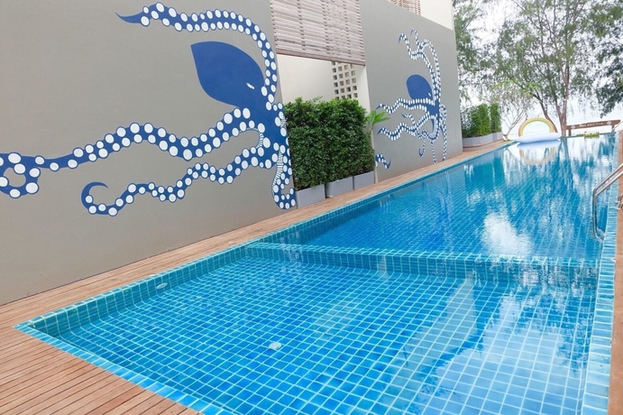 Imagen de la piscina del Hotel Sea and Sea Villa Resort Sangaroon. Foto 18