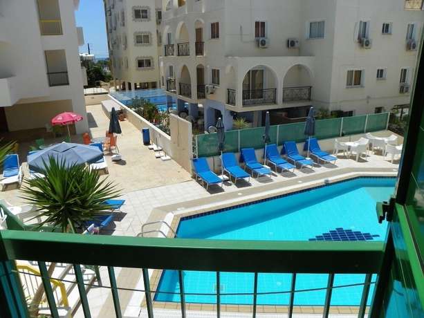 Imagen de la piscina del Hotel Sea \'n Lake View Apartments. Foto 18