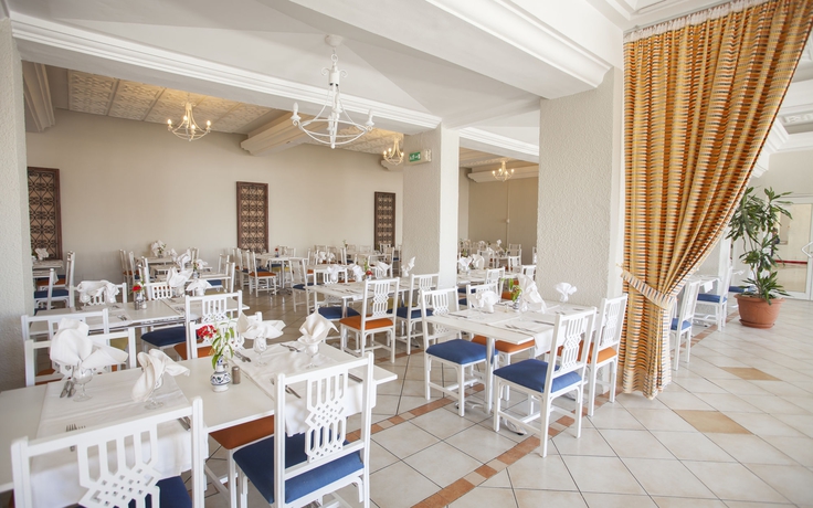 Imagen del bar/restaurante del Hotel Seabel Aladin. Foto 2