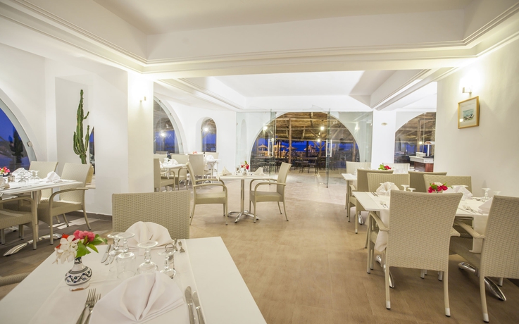 Imagen del bar/restaurante del Hotel Seabel Aladin. Foto 4