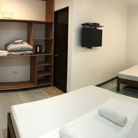 Imagen de la habitación del Hotel Seabreeze Beach Lodge. Foto 16