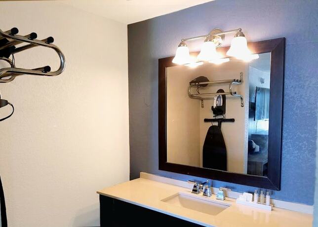 Imagen de la habitación del Hotel Seabreeze Inn. Foto 16
