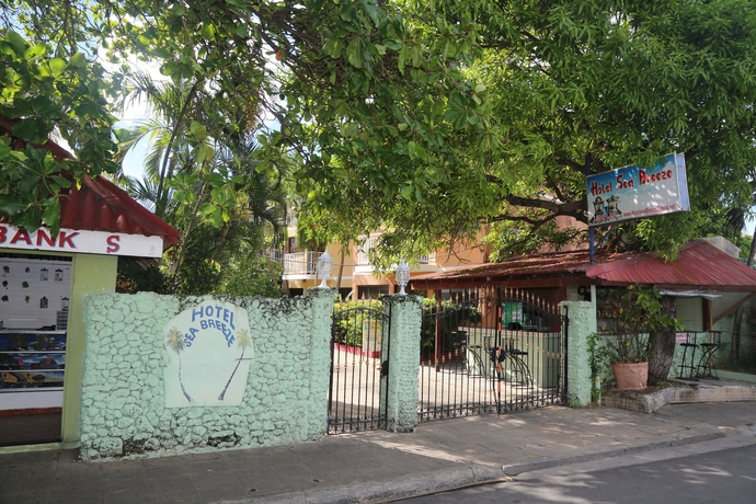 Imagen de los exteriores del Hotel Seabreeze Sosua. Foto 16