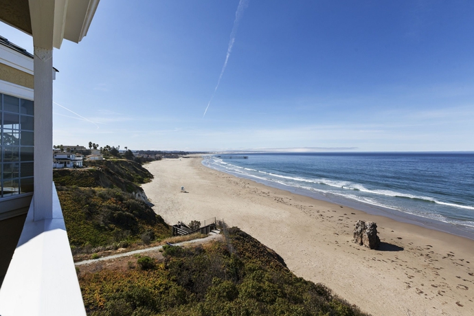 Imagen de los exteriores del Hotel Seacrest Oceanfront. Foto 12