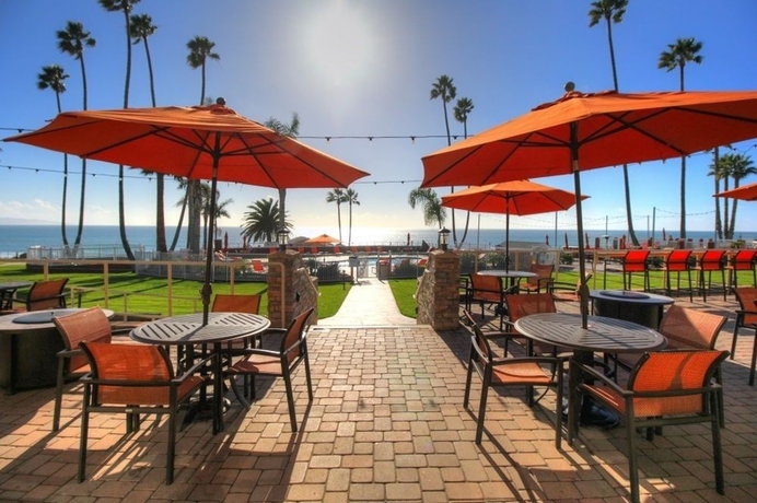 Imagen del bar/restaurante del Hotel Seacrest Oceanfront. Foto 8