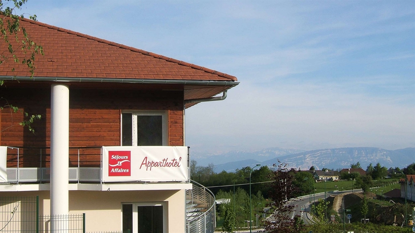 Imagen de los exteriores del Hotel Séjours Et Affaires Les Rives Du Leman - Gex. Foto 12