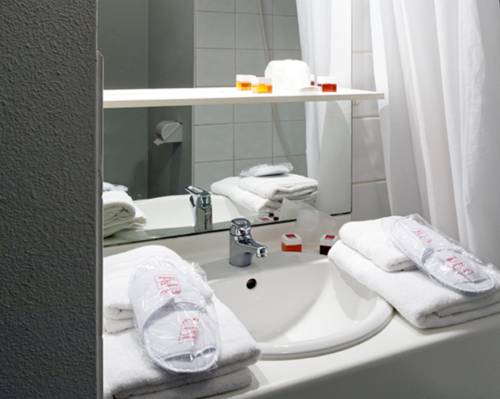 Imagen de la habitación del Hotel S&eacute;jours & Affaires Paris Ivry. Foto 5
