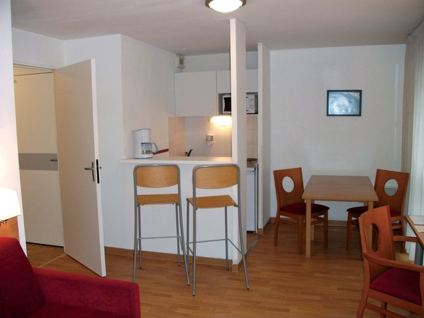 Imagen de los interiores del Hotel Séjours and Affaires Angers Atrium. Foto 12