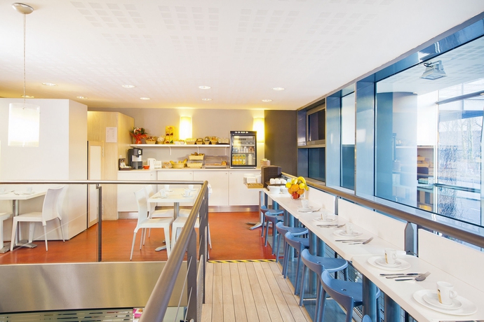 Imagen del bar/restaurante del Hotel Séjours and Affaires Lille Europe. Foto 3