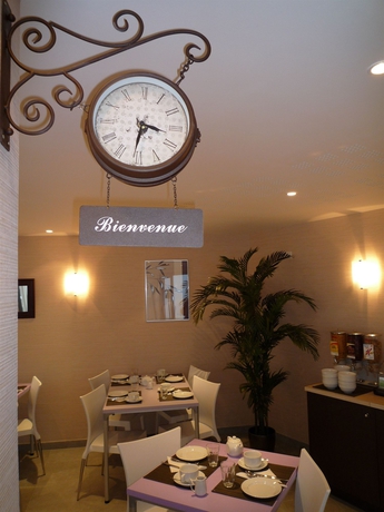 Imagen del bar/restaurante del Hotel Séjours and Affaires Paris Malakoff. Foto 9