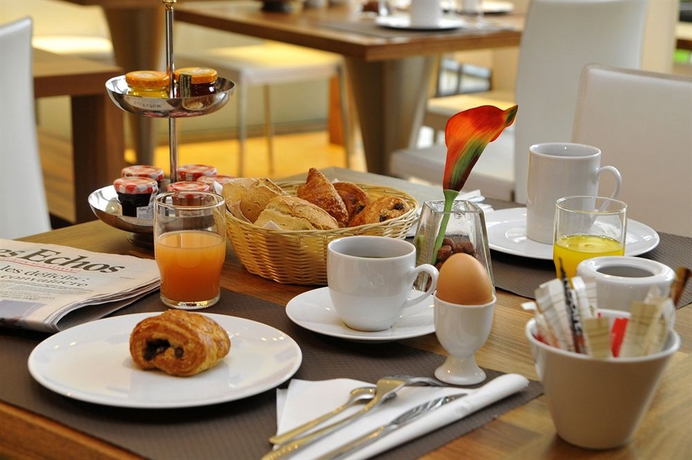 Imagen del bar/restaurante del Hotel Séjours and Affaires Paris Vitry. Foto 4