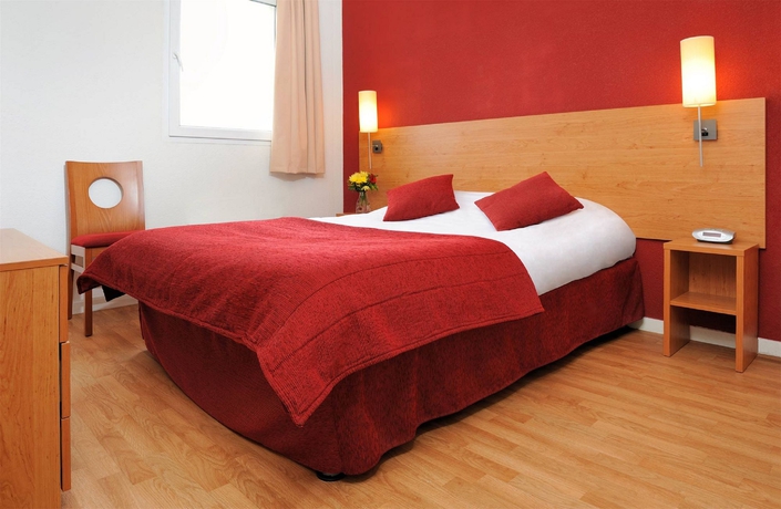 Imagen de la habitación del Hotel Séjours and Affaires Reims Clairmarais. Foto 4