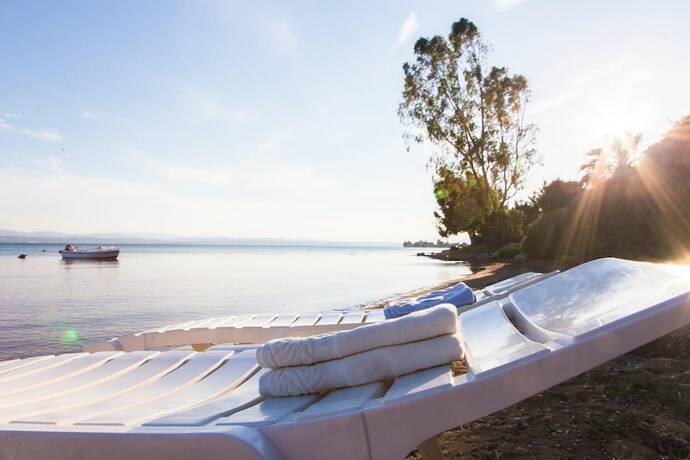 Imagen general del Hotel Seafront Luxury Villa w 5-en Suite BR BBQ. Foto 15