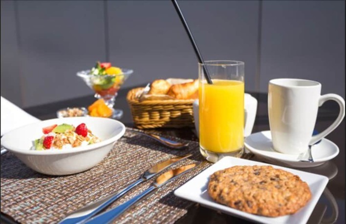 Imagen del bar/restaurante del Hotel Seafront Residences. Foto 4