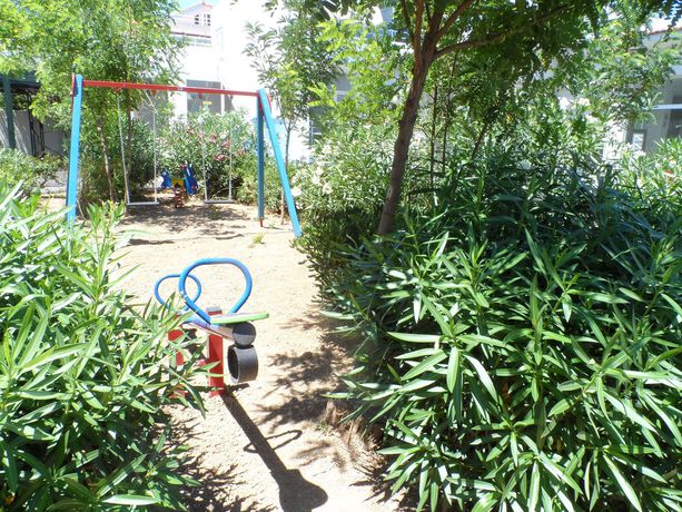 Imagen del bar/restaurante del Hotel Seafront Studios And Apartments. Foto 2